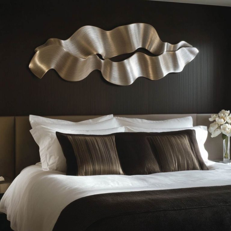 12 Eye-Catching Wall Decor Ideas for Above Your Bed