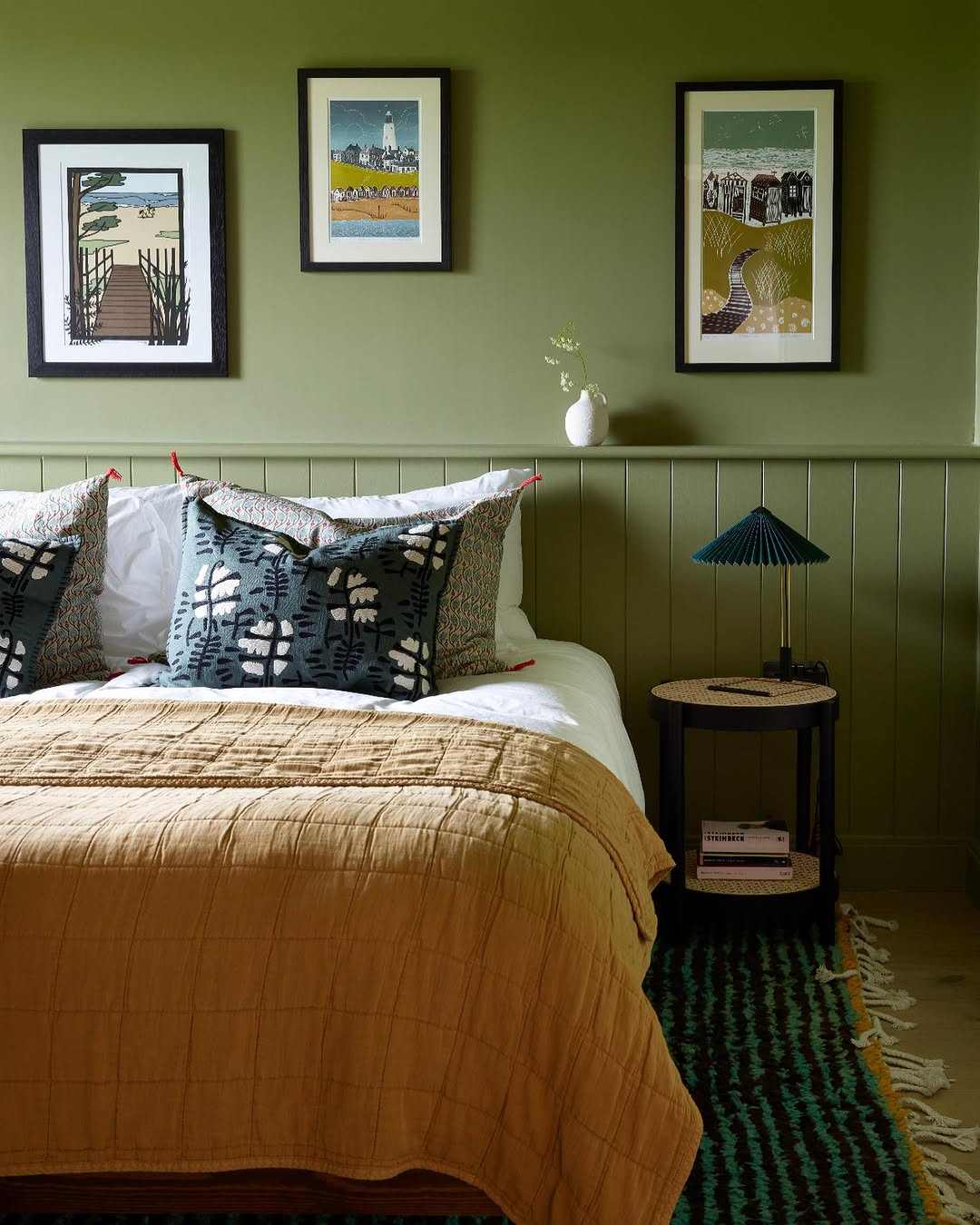 Green Bedroom 22